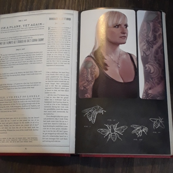 KVD autographed tattoo chronicles book - Picture 5 of 5